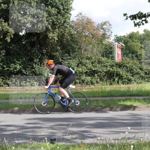 10.08.2025 - GEWOBA Citytriathlon Bremen Yannick Fuchs http://msf.ph/oto/8564475 10.08.2025 10:57:11 Radfahren 5, 77, 101, 233, 454 meine-sportfotos.de