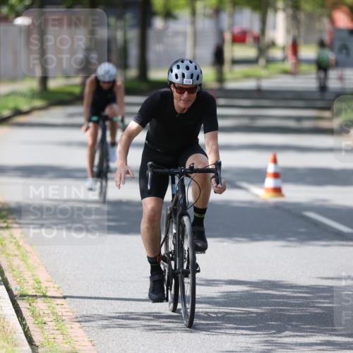 10.08.2025 - GEWOBA Citytriathlon Bremen Yannick Fuchs http://msf.ph/oto/8564479 10.08.2025 14:41:36 Radfahren 36, 306, 317, 343, 480, 513 meine-sportfotos.de