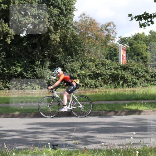 10.08.2025 - GEWOBA Citytriathlon Bremen Yannick Fuchs http://msf.ph/oto/8564487 10.08.2025 10:57:12 Radfahren 5, 77, 101, 233, 454 meine-sportfotos.de