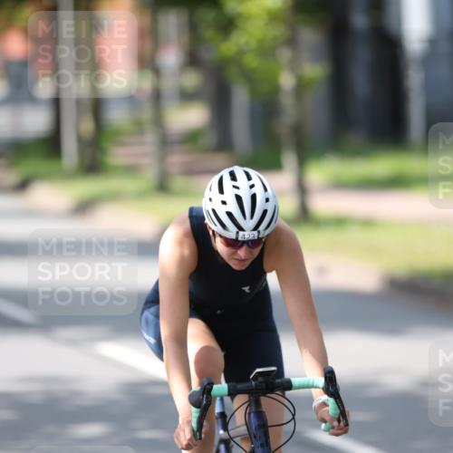 10.08.2025 - GEWOBA Citytriathlon Bremen Yannick Fuchs http://msf.ph/oto/8564498 10.08.2025 14:41:38 Radfahren 36, 209, 306, 317, 343, 480, 513 meine-sportfotos.de