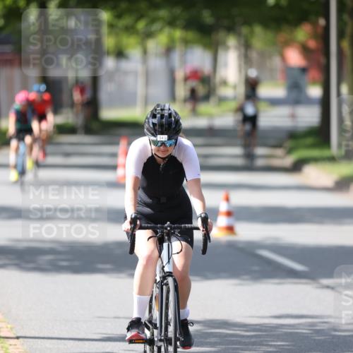10.08.2025 - GEWOBA Citytriathlon Bremen Yannick Fuchs http://msf.ph/oto/8564512 10.08.2025 14:41:43 Radfahren 209, 262, 306, 317, 343, 478, 480, 513 meine-sportfotos.de