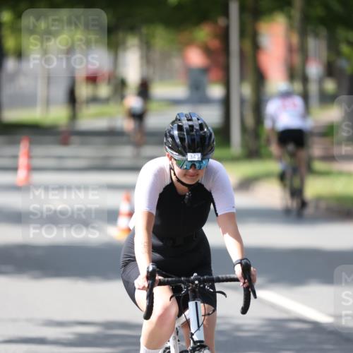 10.08.2025 - GEWOBA Citytriathlon Bremen Yannick Fuchs http://msf.ph/oto/8564515 10.08.2025 14:41:44 Radfahren 209, 262, 306, 317, 343, 478, 480, 513 meine-sportfotos.de