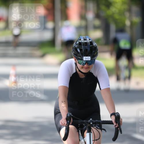 10.08.2025 - GEWOBA Citytriathlon Bremen Yannick Fuchs http://msf.ph/oto/8564520 10.08.2025 14:41:44 Radfahren 209, 262, 306, 317, 343, 478, 480, 513 meine-sportfotos.de