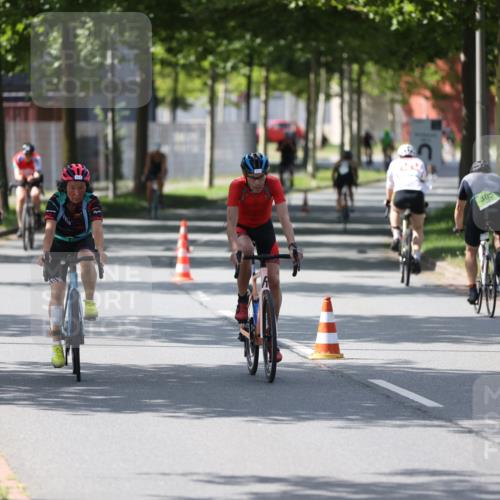 10.08.2025 - GEWOBA Citytriathlon Bremen Yannick Fuchs http://msf.ph/oto/8564525 10.08.2025 14:41:45 Radfahren 209, 213, 262, 306, 317, 343, 478, 480, 513 meine-sportfotos.de