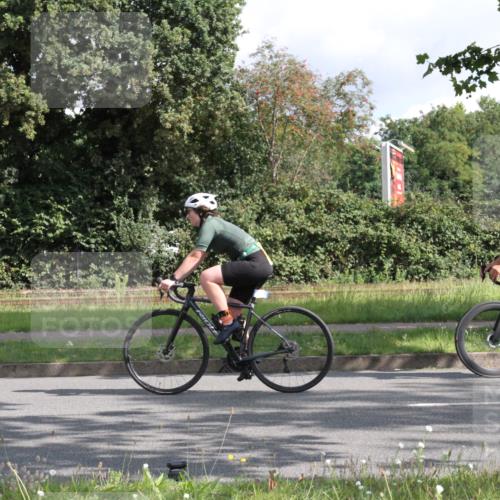 10.08.2025 - GEWOBA Citytriathlon Bremen Yannick Fuchs http://msf.ph/oto/8564538 10.08.2025 10:57:22 Radfahren 77, 233, 435 meine-sportfotos.de