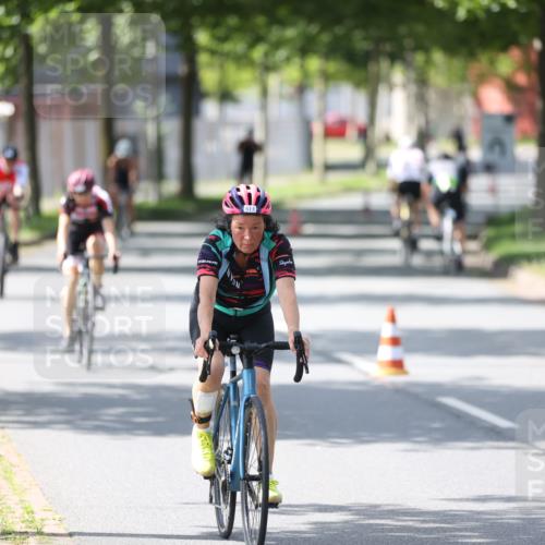 10.08.2025 - GEWOBA Citytriathlon Bremen Yannick Fuchs http://msf.ph/oto/8564540 10.08.2025 14:41:47 Radfahren 209, 213, 262, 306, 317, 343, 478, 480, 513 meine-sportfotos.de