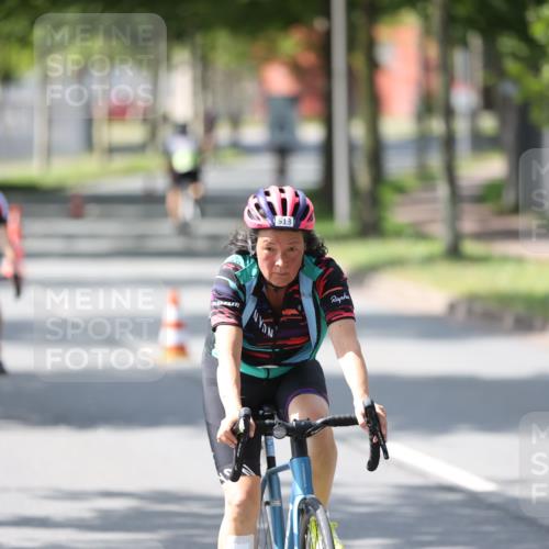 10.08.2025 - GEWOBA Citytriathlon Bremen Yannick Fuchs http://msf.ph/oto/8564545 10.08.2025 14:41:48 Radfahren 209, 213, 250, 262, 306, 317, 343, 478, 480, 513 meine-sportfotos.de