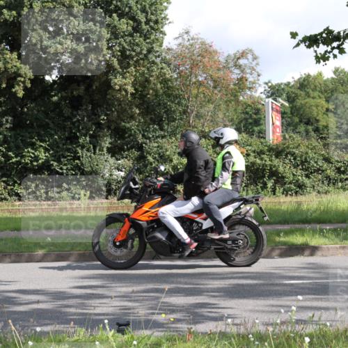 10.08.2025 - GEWOBA Citytriathlon Bremen Yannick Fuchs http://msf.ph/oto/8564561 10.08.2025 10:57:26 Radfahren 77, 233, 435 meine-sportfotos.de