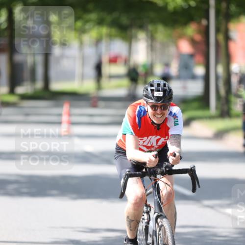 10.08.2025 - GEWOBA Citytriathlon Bremen Yannick Fuchs http://msf.ph/oto/8564562 10.08.2025 14:41:51 Radfahren 56, 209, 213, 235, 250, 262, 317, 478, 480, 513 meine-sportfotos.de
