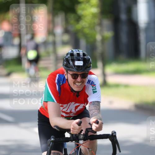 10.08.2025 - GEWOBA Citytriathlon Bremen Yannick Fuchs http://msf.ph/oto/8564570 10.08.2025 14:41:51 Radfahren 56, 209, 213, 235, 250, 262, 317, 478, 480, 513 meine-sportfotos.de
