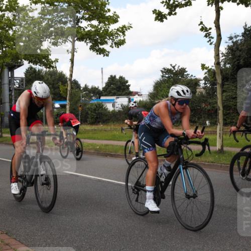 10.08.2025 - GEWOBA Citytriathlon Bremen Yannick Fuchs http://msf.ph/oto/8564571 10.08.2025 12:47:49 Radfahren 566, 587, 590, 679, 745, 767, 801, 884, 916, 941, 943, 951 meine-sportfotos.de