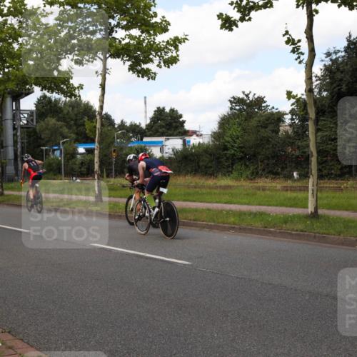 10.08.2025 - GEWOBA Citytriathlon Bremen Yannick Fuchs http://msf.ph/oto/8564584 10.08.2025 12:47:52 Radfahren 566, 587, 590, 679, 745, 767, 801, 884, 916, 941, 943, 951 meine-sportfotos.de