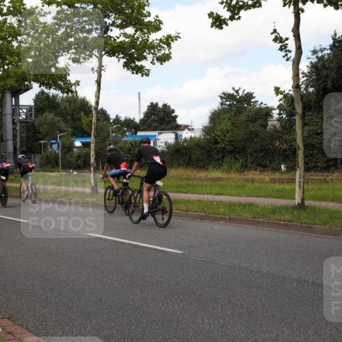 10.08.2025 - GEWOBA Citytriathlon Bremen Yannick Fuchs http://msf.ph/oto/8564588 10.08.2025 12:47:53 Radfahren 566, 587, 590, 679, 745, 767, 801, 884, 916, 941, 943, 951 meine-sportfotos.de