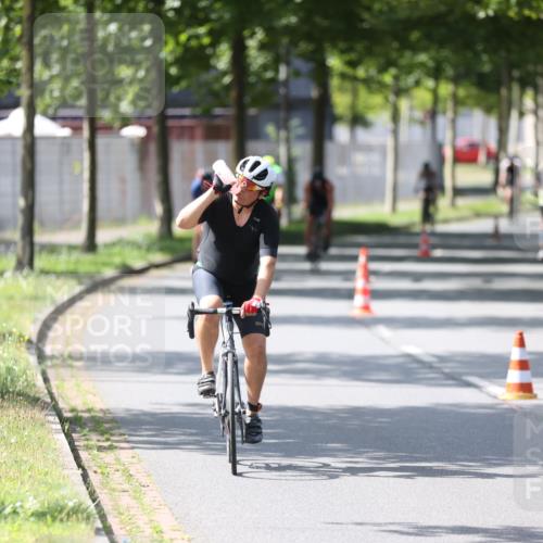 10.08.2025 - GEWOBA Citytriathlon Bremen Yannick Fuchs http://msf.ph/oto/8564589 10.08.2025 14:41:56 Radfahren 56, 209, 213, 235, 246, 250, 262, 317, 478, 480 meine-sportfotos.de