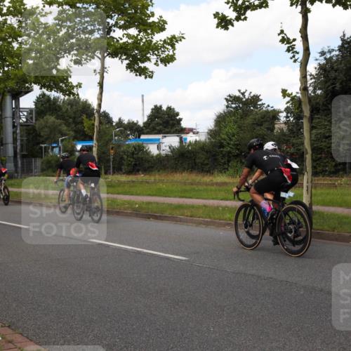10.08.2025 - GEWOBA Citytriathlon Bremen Yannick Fuchs http://msf.ph/oto/8564590 10.08.2025 12:47:53 Radfahren 566, 587, 590, 679, 745, 767, 801, 884, 916, 941, 943, 951 meine-sportfotos.de