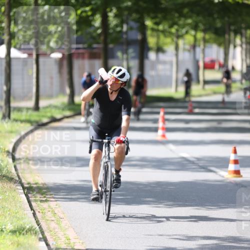 10.08.2025 - GEWOBA Citytriathlon Bremen Yannick Fuchs http://msf.ph/oto/8564591 10.08.2025 14:41:56 Radfahren 56, 209, 213, 235, 246, 250, 262, 317, 478, 480 meine-sportfotos.de
