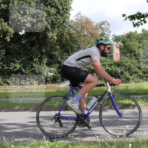 10.08.2025 - GEWOBA Citytriathlon Bremen Yannick Fuchs http://msf.ph/oto/8564595 10.08.2025 10:57:44 Radfahren 35, 159, 215, 458 meine-sportfotos.de