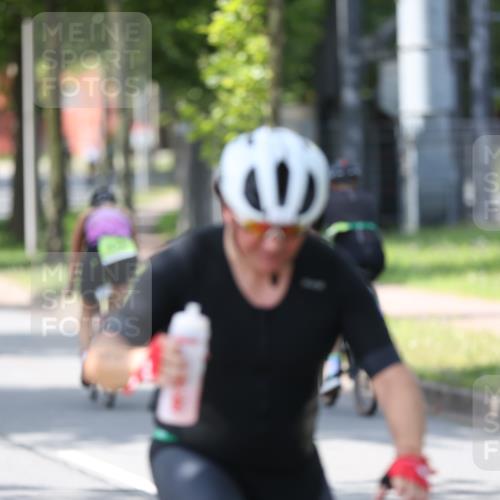 10.08.2025 - GEWOBA Citytriathlon Bremen Yannick Fuchs http://msf.ph/oto/8564601 10.08.2025 14:41:58 Radfahren 56, 209, 213, 235, 246, 250, 262, 317, 478, 480 meine-sportfotos.de