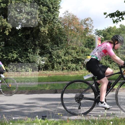 10.08.2025 - GEWOBA Citytriathlon Bremen Yannick Fuchs http://msf.ph/oto/8564602 10.08.2025 10:57:46 Radfahren 35, 159, 215, 458 meine-sportfotos.de