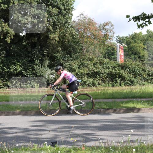 10.08.2025 - GEWOBA Citytriathlon Bremen Yannick Fuchs http://msf.ph/oto/8564608 10.08.2025 10:57:50 Radfahren 35, 159, 215, 458 meine-sportfotos.de
