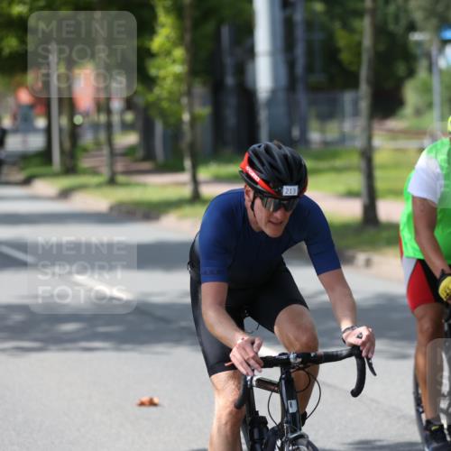 10.08.2025 - GEWOBA Citytriathlon Bremen Yannick Fuchs http://msf.ph/oto/8564611 10.08.2025 14:42:03 Radfahren 56, 145, 213, 235, 246, 250, 262, 478 meine-sportfotos.de
