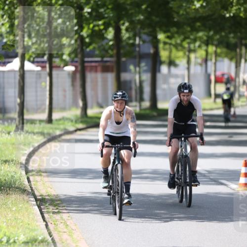 10.08.2025 - GEWOBA Citytriathlon Bremen Yannick Fuchs http://msf.ph/oto/8564616 10.08.2025 14:42:05 Radfahren 56, 145, 213, 235, 246, 250, 262, 478 meine-sportfotos.de