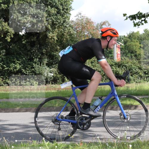 10.08.2025 - GEWOBA Citytriathlon Bremen Yannick Fuchs http://msf.ph/oto/8564618 10.08.2025 10:58:05 Radfahren 1, 125, 143, 185, 443, 445, 453, 472, 493 meine-sportfotos.de