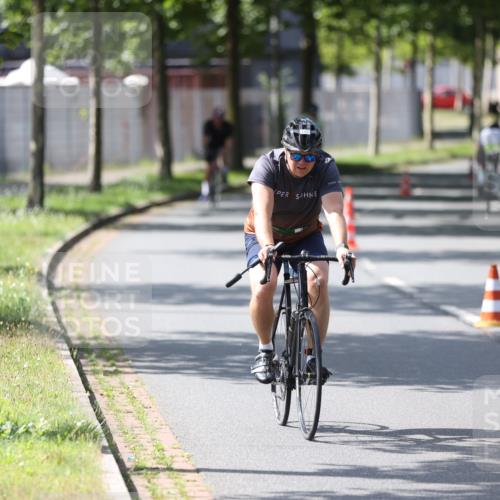 10.08.2025 - GEWOBA Citytriathlon Bremen Yannick Fuchs http://msf.ph/oto/8564626 10.08.2025 14:42:18 Radfahren 19, 145, 288 meine-sportfotos.de