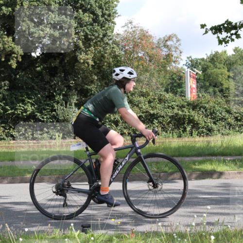 10.08.2025 - GEWOBA Citytriathlon Bremen Yannick Fuchs http://msf.ph/oto/8564630 10.08.2025 10:58:16 Radfahren 1, 125, 143, 165, 185, 402, 443, 445, 453, 472, 493, 506, 513 meine-sportfotos.de