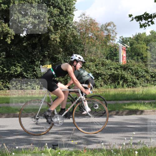 10.08.2025 - GEWOBA Citytriathlon Bremen Yannick Fuchs http://msf.ph/oto/8564637 10.08.2025 10:58:18 Radfahren 1, 125, 165, 185, 221, 402, 443, 445, 453, 472, 493, 506, 513 meine-sportfotos.de