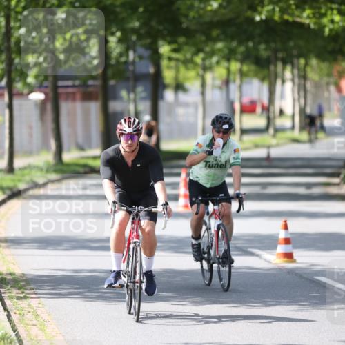 10.08.2025 - GEWOBA Citytriathlon Bremen Yannick Fuchs http://msf.ph/oto/8564642 10.08.2025 14:42:24 Radfahren 19, 145, 288, 303, 488 meine-sportfotos.de