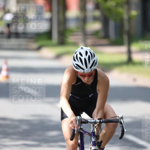10.08.2025 - GEWOBA Citytriathlon Bremen Yannick Fuchs http://msf.ph/oto/8564650 10.08.2025 14:42:32 Radfahren 19, 288, 303, 488 meine-sportfotos.de