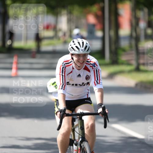 10.08.2025 - GEWOBA Citytriathlon Bremen Yannick Fuchs http://msf.ph/oto/8564661 10.08.2025 14:42:42 Radfahren 110, 303, 474, 479, 488 meine-sportfotos.de