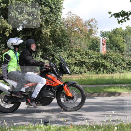 10.08.2025 - GEWOBA Citytriathlon Bremen Yannick Fuchs http://msf.ph/oto/8564662 10.08.2025 10:58:25 Radfahren 1, 95, 165, 221, 402, 445, 453, 472, 493, 506, 513 meine-sportfotos.de