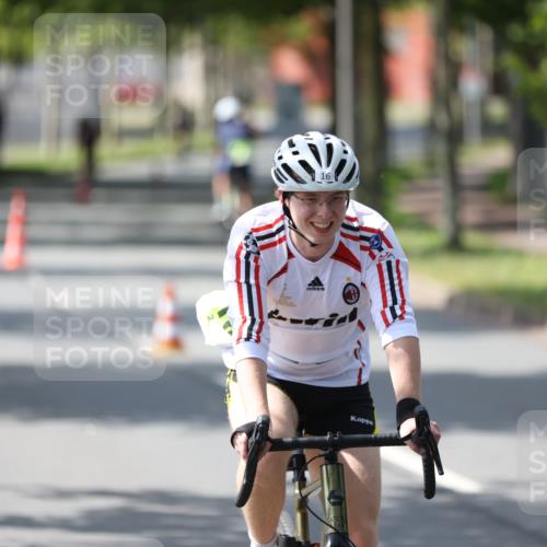 10.08.2025 - GEWOBA Citytriathlon Bremen Yannick Fuchs http://msf.ph/oto/8564663 10.08.2025 14:42:42 Radfahren 110, 303, 474, 479, 488 meine-sportfotos.de