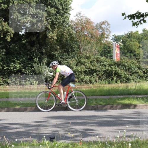10.08.2025 - GEWOBA Citytriathlon Bremen Yannick Fuchs http://msf.ph/oto/8564675 10.08.2025 10:58:35 Radfahren 95, 221, 450, 506 meine-sportfotos.de