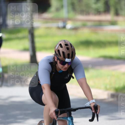 10.08.2025 - GEWOBA Citytriathlon Bremen Yannick Fuchs http://msf.ph/oto/8564676 10.08.2025 14:42:54 Radfahren 67, 110, 180, 436, 446, 474, 479 meine-sportfotos.de