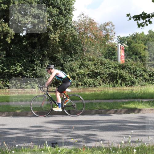 10.08.2025 - GEWOBA Citytriathlon Bremen Yannick Fuchs http://msf.ph/oto/8564681 10.08.2025 10:58:41 Radfahren 57, 95, 191, 221, 450 meine-sportfotos.de