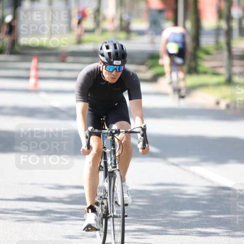 10.08.2025 - GEWOBA Citytriathlon Bremen Yannick Fuchs http://msf.ph/oto/8564692 10.08.2025 14:43:12 Radfahren 157, 180, 205, 234, 251, 311, 436, 446, 462 meine-sportfotos.de