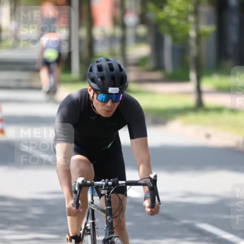 10.08.2025 - GEWOBA Citytriathlon Bremen Yannick Fuchs http://msf.ph/oto/8564693 10.08.2025 14:43:13 Radfahren 157, 180, 205, 234, 251, 311, 436, 446, 462 meine-sportfotos.de