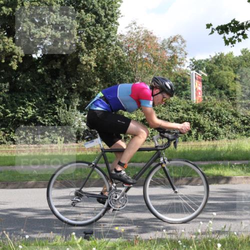 10.08.2025 - GEWOBA Citytriathlon Bremen Yannick Fuchs http://msf.ph/oto/8564694 10.08.2025 10:58:51 Radfahren 57, 191, 450 meine-sportfotos.de