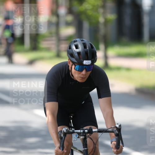 10.08.2025 - GEWOBA Citytriathlon Bremen Yannick Fuchs http://msf.ph/oto/8564695 10.08.2025 14:43:13 Radfahren 157, 180, 205, 234, 251, 311, 436, 446, 462 meine-sportfotos.de