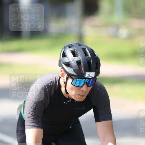 10.08.2025 - GEWOBA Citytriathlon Bremen Yannick Fuchs http://msf.ph/oto/8564698 10.08.2025 14:43:13 Radfahren 157, 180, 205, 234, 251, 311, 436, 446, 462 meine-sportfotos.de