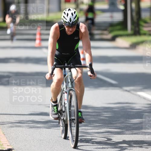 10.08.2025 - GEWOBA Citytriathlon Bremen Yannick Fuchs http://msf.ph/oto/8564701 10.08.2025 14:43:20 Radfahren 157, 205, 234, 251, 311, 462 meine-sportfotos.de