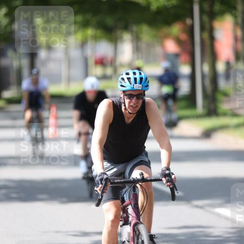 10.08.2025 - GEWOBA Citytriathlon Bremen Yannick Fuchs http://msf.ph/oto/8564712 10.08.2025 14:43:23 Radfahren 109, 157, 234, 251, 311, 462 meine-sportfotos.de