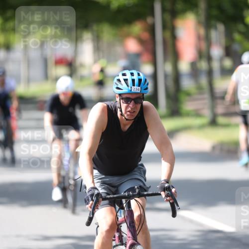 10.08.2025 - GEWOBA Citytriathlon Bremen Yannick Fuchs http://msf.ph/oto/8564714 10.08.2025 14:43:23 Radfahren 109, 157, 234, 251, 311, 462 meine-sportfotos.de