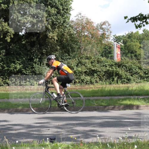 10.08.2025 - GEWOBA Citytriathlon Bremen Yannick Fuchs http://msf.ph/oto/8564724 10.08.2025 10:59:13 Radfahren 63, 111, 193, 209 meine-sportfotos.de