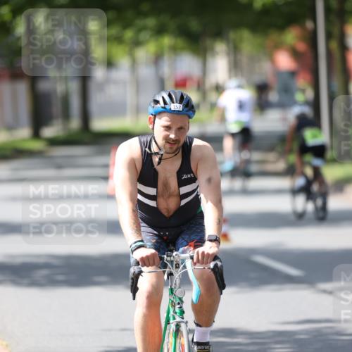 10.08.2025 - GEWOBA Citytriathlon Bremen Yannick Fuchs http://msf.ph/oto/8564728 10.08.2025 14:43:26 Radfahren 109, 157, 234, 251, 311, 462 meine-sportfotos.de