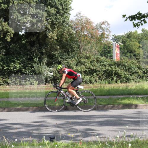10.08.2025 - GEWOBA Citytriathlon Bremen Yannick Fuchs http://msf.ph/oto/8564737 10.08.2025 10:59:25 Radfahren 63, 111, 193, 209 meine-sportfotos.de