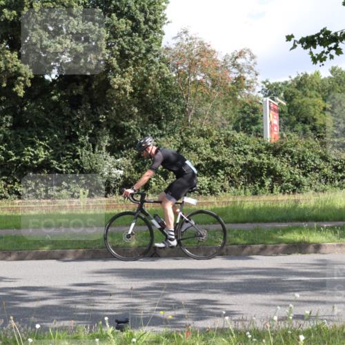 10.08.2025 - GEWOBA Citytriathlon Bremen Yannick Fuchs http://msf.ph/oto/8564744 10.08.2025 10:59:27 Radfahren 63, 111, 193, 209, 463 meine-sportfotos.de